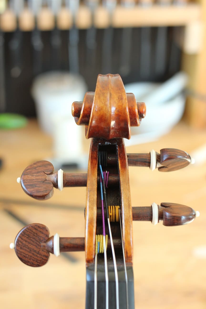 How to change violin strings Guillaume KESSLER Lutherie d'Art