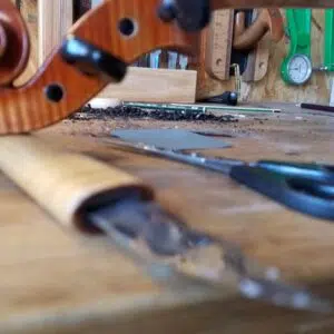 Evening lessons in violin-making