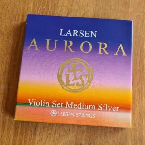 Larsen Aurora violin strings - silver